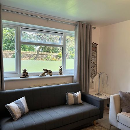 One Bedroom Flat In Chiswick W4 London Eksteriør bilde