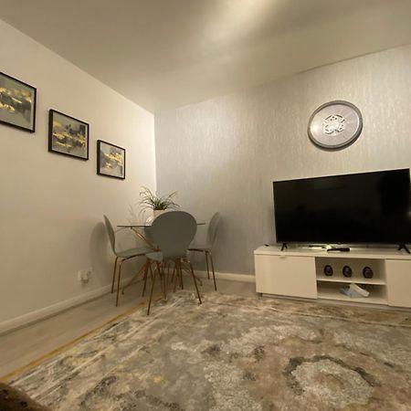 One Bedroom Flat In Chiswick W4 London Eksteriør bilde