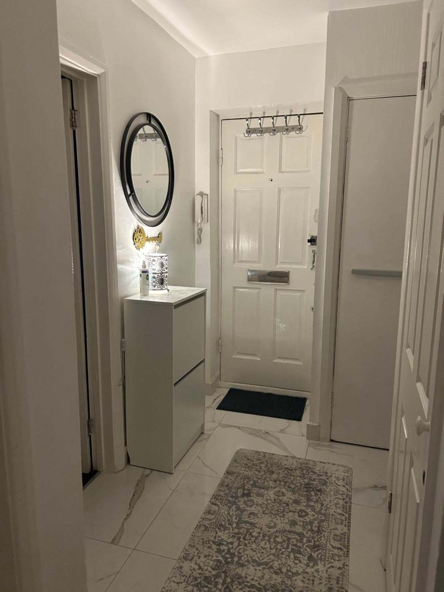 One Bedroom Flat In Chiswick W4 London Eksteriør bilde